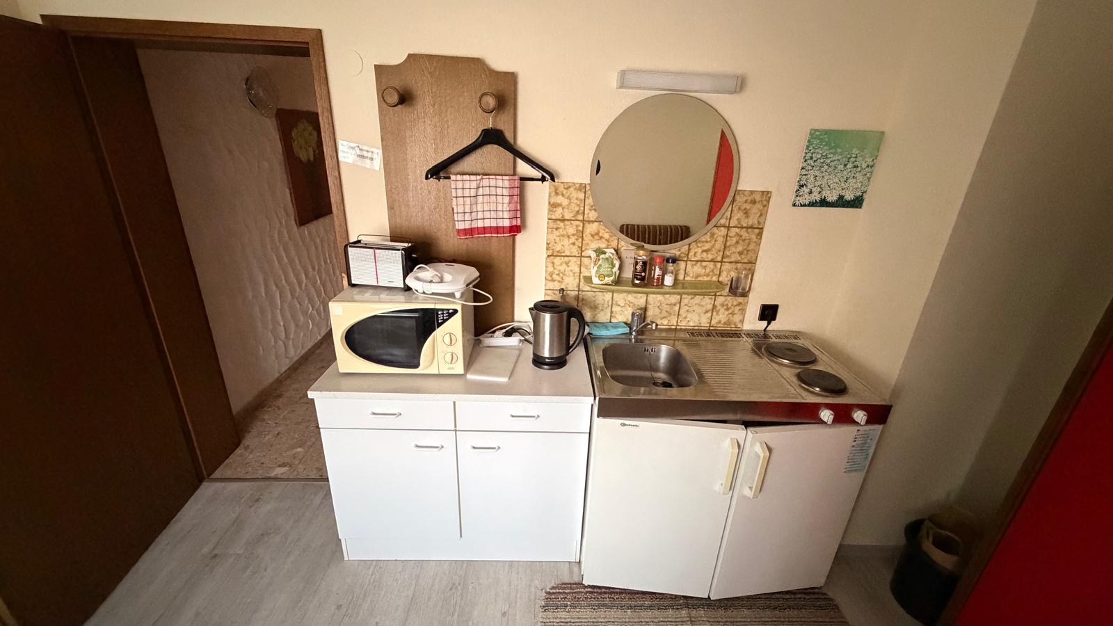 Obergeschoss 1 – Zimmer 8 (Einzelzimmer) - Bild 2