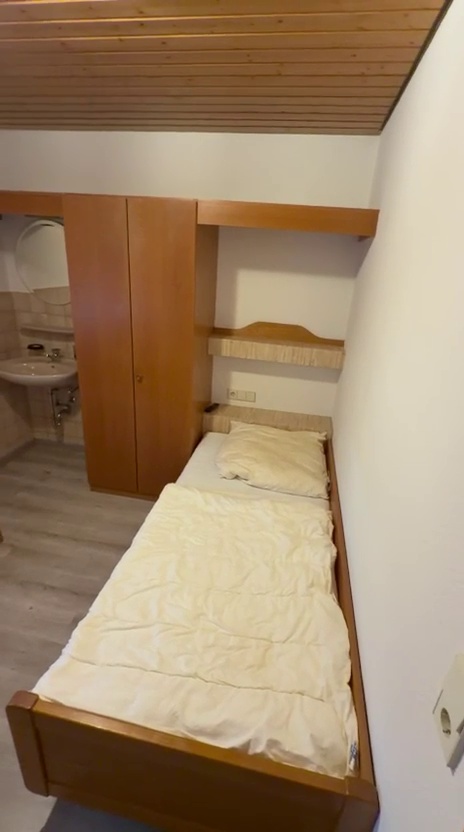 Obergeschoss 2 – Zimmer 10 (Einzelzimmer/FW) - Bild 5